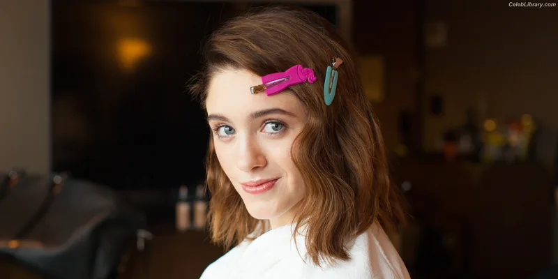 Natalia Dyer photo 22 of 978