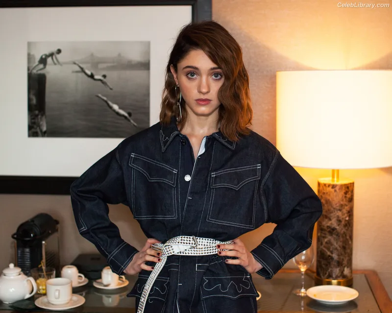 Natalia Dyer photo 23 of 978