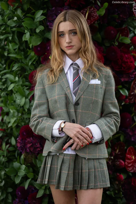 Natalia Dyer photo 17 of 978
