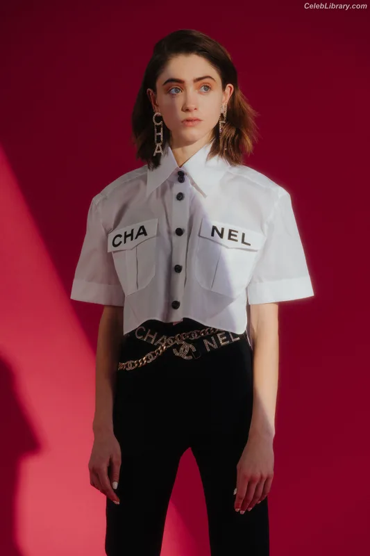 Natalia Dyer photo 6 of 978