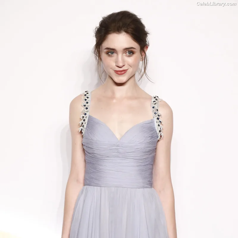 Natalia Dyer photo 21 of 978