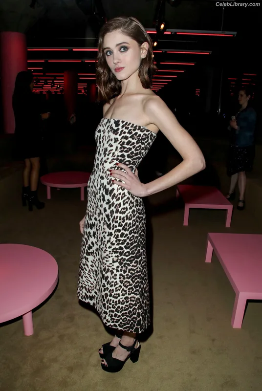 Natalia Dyer photo 14 of 978