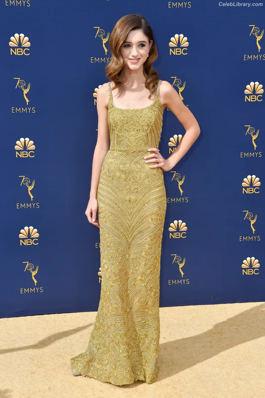 Natalia Dyer photo 16 of 978