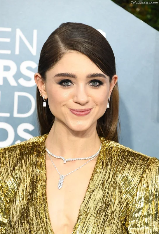 Natalia Dyer photo 9 of 978