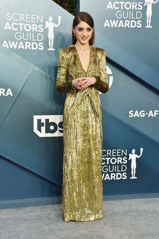 Natalia Dyer photo 7 of 978