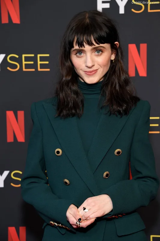 Natalia Dyer photo 16 of 978