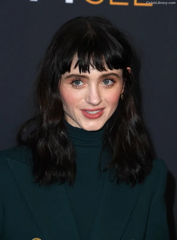 Natalia Dyer photo 24 of 978