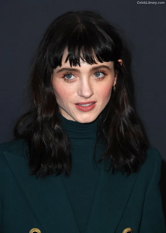 Natalia Dyer photo 4 of 978