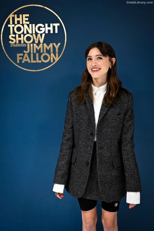 Natalia Dyer photo 11 of 978