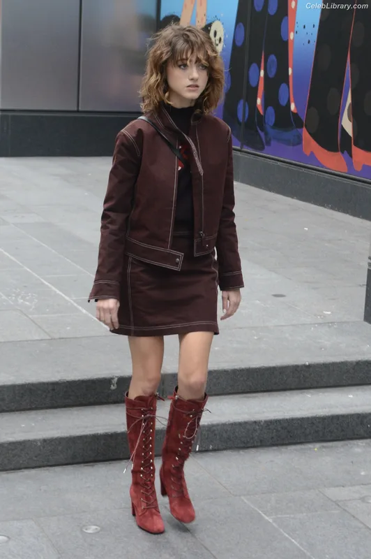 Natalia Dyer photo 5 of 978
