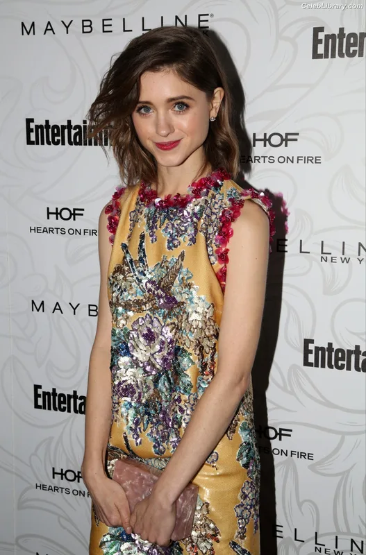 Natalia Dyer photo 6 of 978