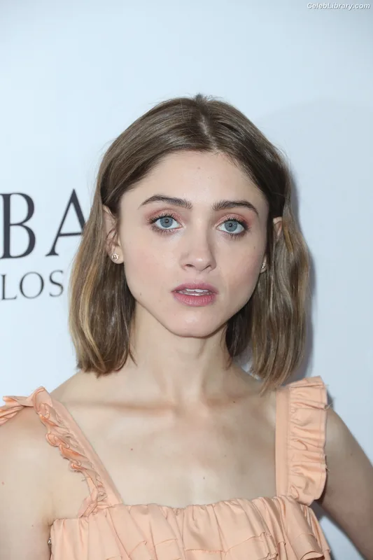 Natalia Dyer photo 24 of 978