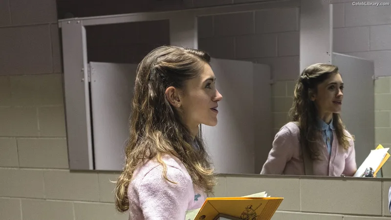 Natalia Dyer photo 24 of 978
