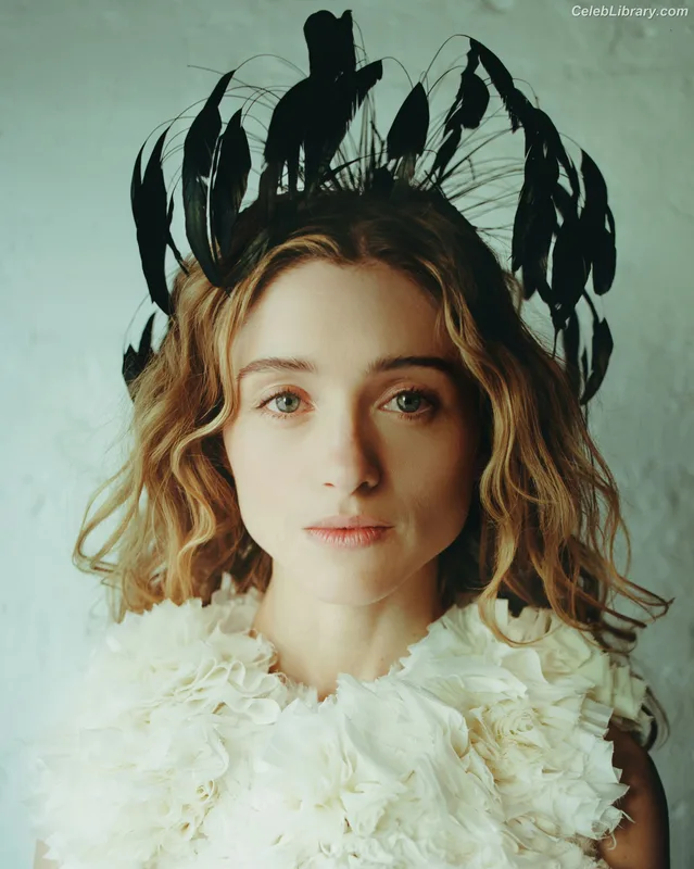 Natalia Dyer photo 19 of 978