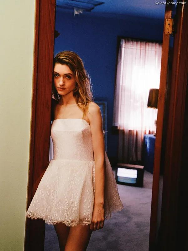 Natalia Dyer photo 15 of 978