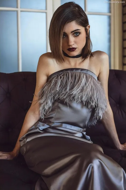 Natalia Dyer photo 8 of 978