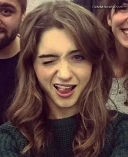 Natalia Dyer photo 13 of 978