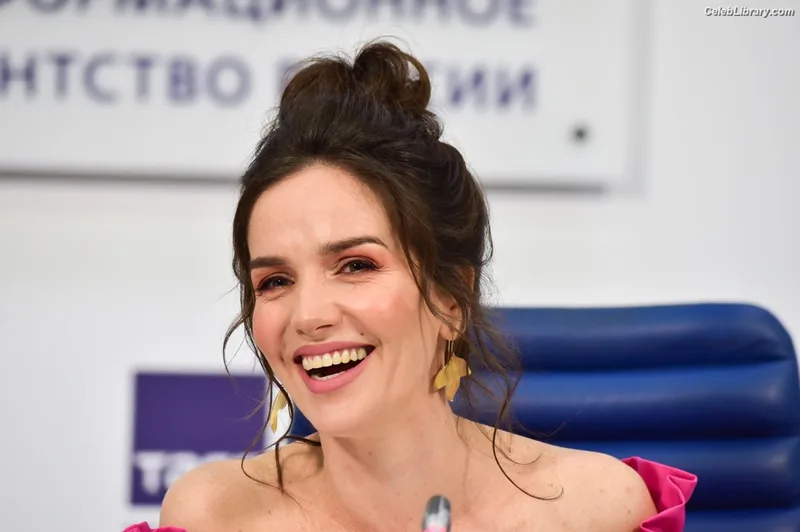 Natalia Oreiro photo 20 of 31