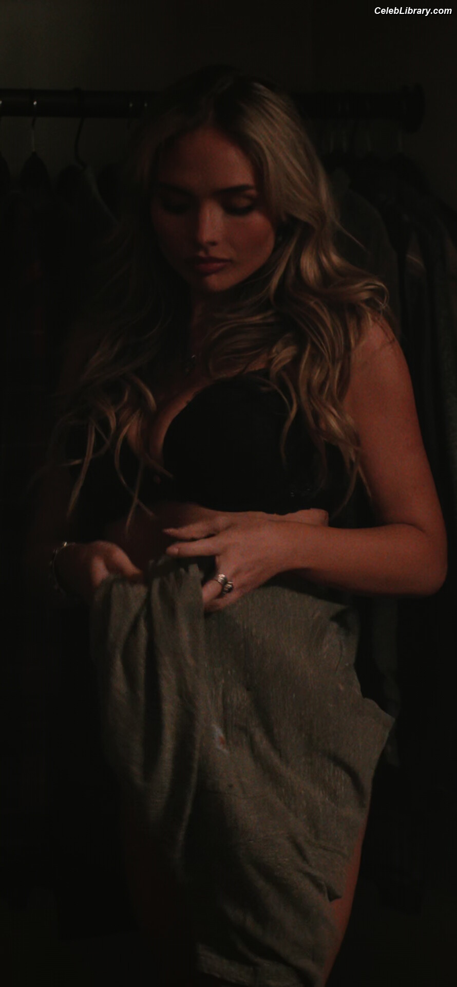 Natalie Alyn Lind photo 13 of 877