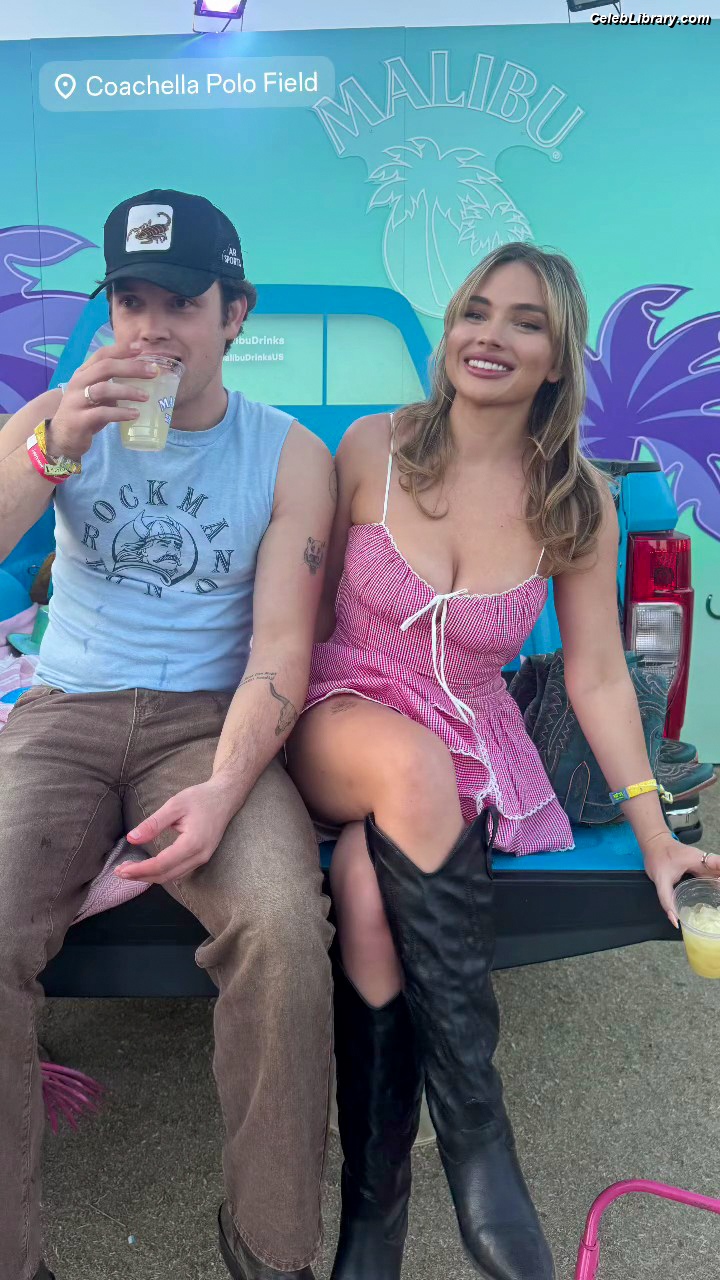 Natalie Alyn Lind photo 14 of 877