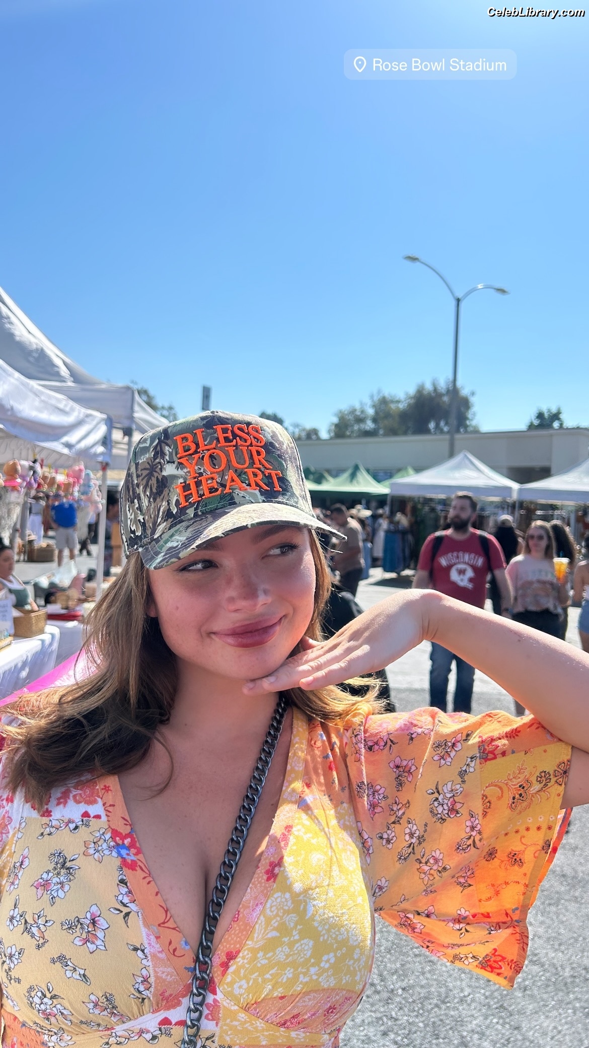 Natalie Alyn Lind photo 15 of 877