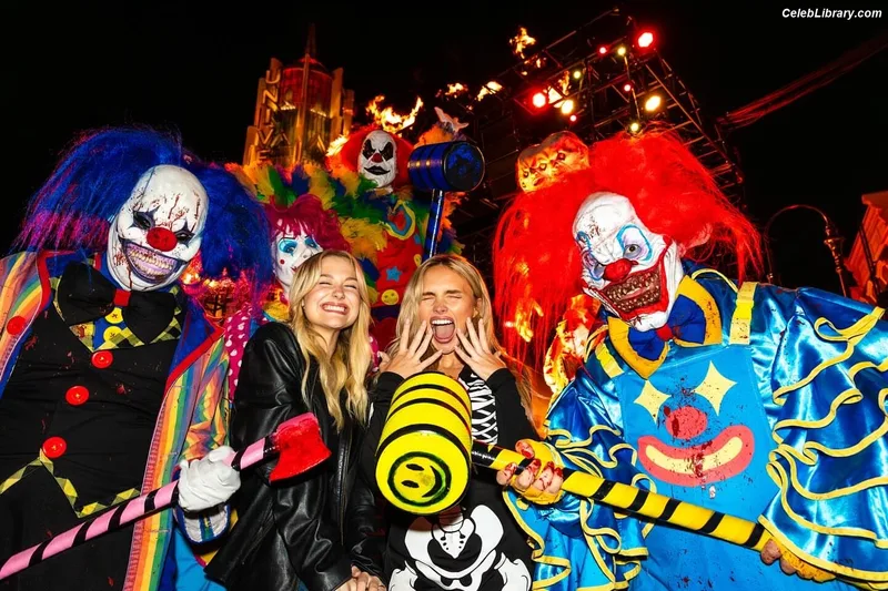 Natalie Alyn Lind photo 8 of 877