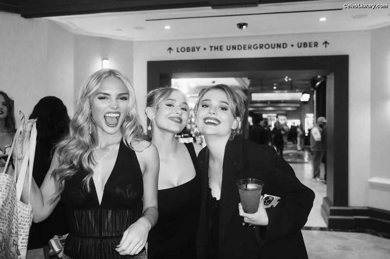 Natalie Alyn Lind photo 16 of 877