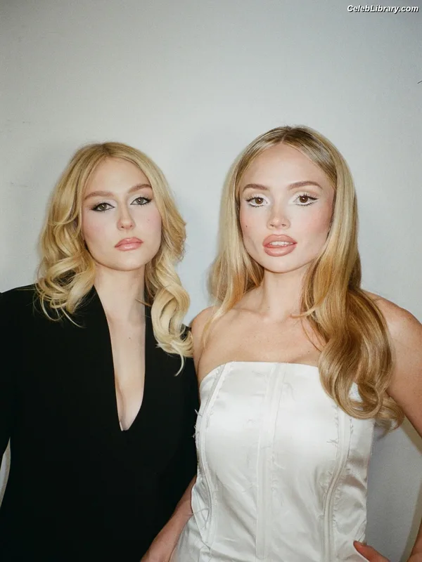Natalie Alyn Lind photo 12 of 877