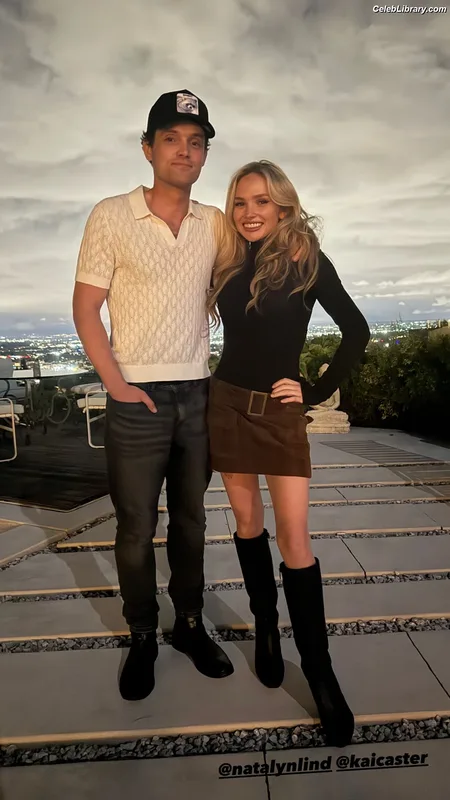 Natalie Alyn Lind photo 4 of 877