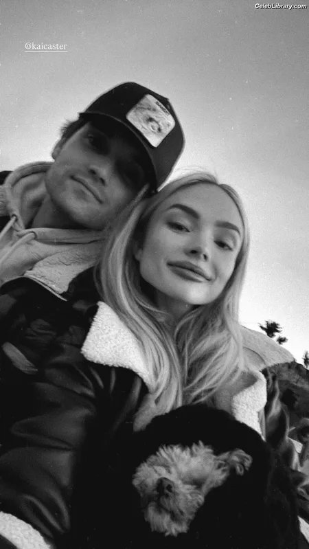 Natalie Alyn Lind photo 6 of 877