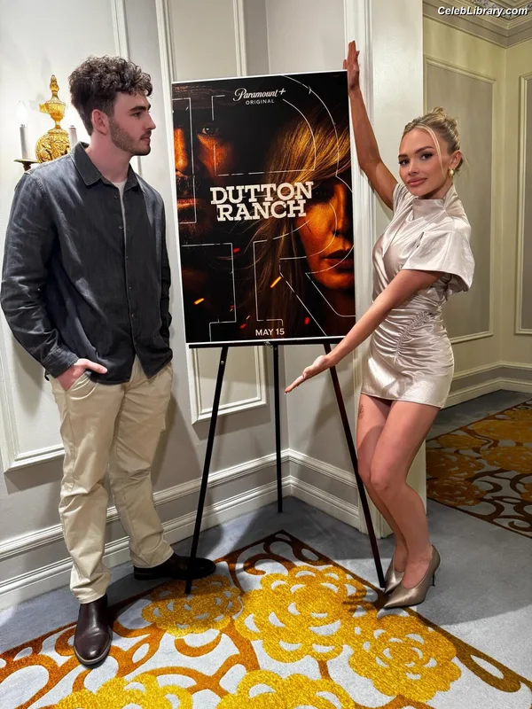 Natalie Alyn Lind photo 17 of 877