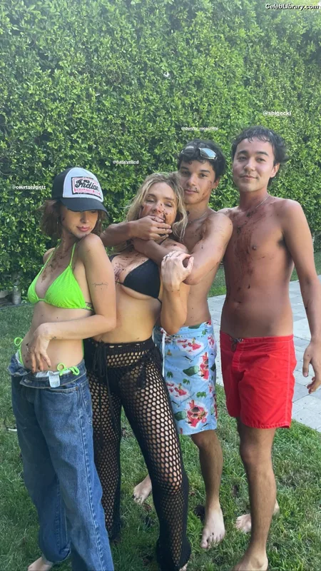 Natalie Alyn Lind photo 15 of 877