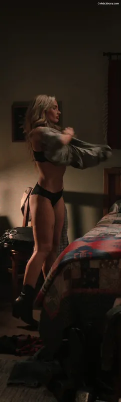 Natalie Alyn Lind photo 13 of 877