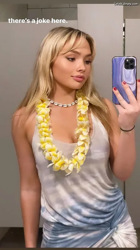 Natalie Alyn Lind photo 6 of 877