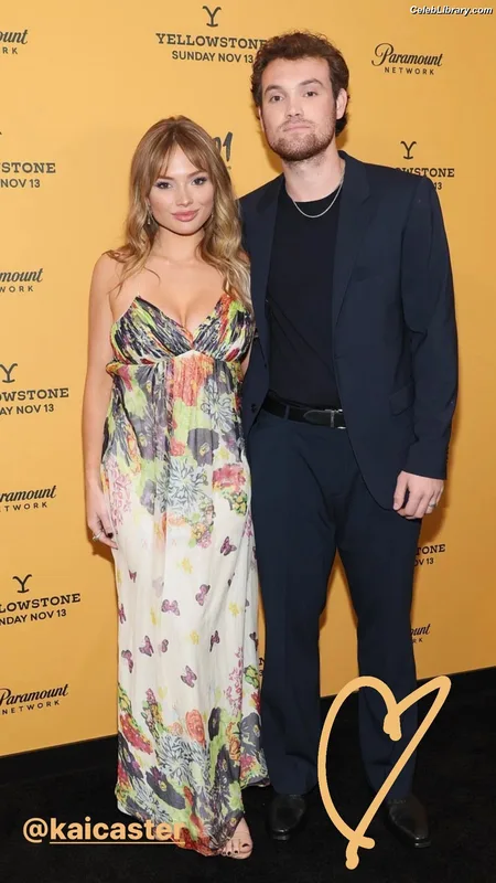 Natalie Alyn Lind photo 11 of 877