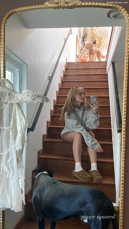Natalie Alyn Lind photo 14 of 877