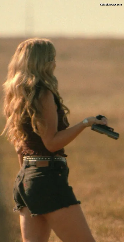 Natalie Alyn Lind photo 5 of 877