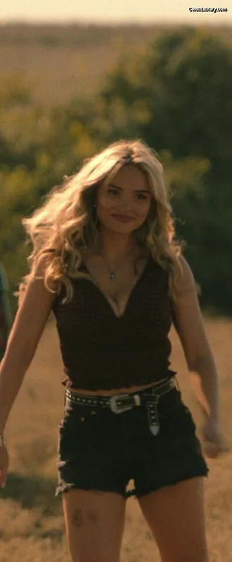 Natalie Alyn Lind photo 13 of 877