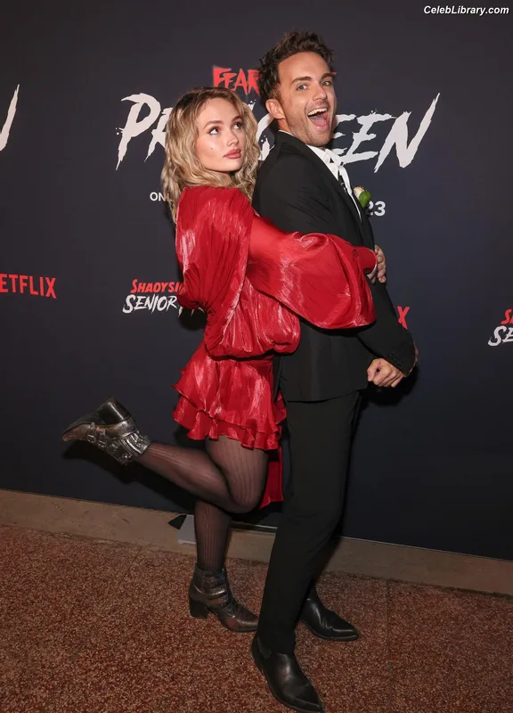 Natalie Alyn Lind photo 15 of 877