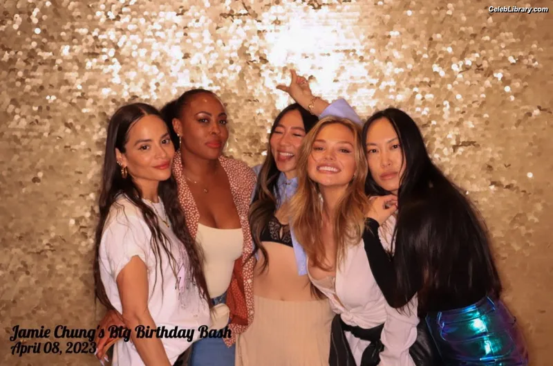Natalie Alyn Lind photo 23 of 877
