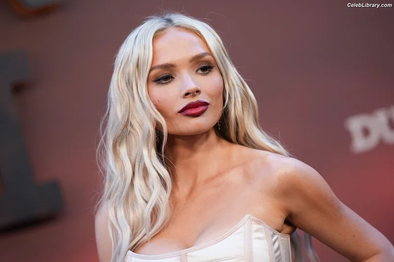 Natalie Alyn Lind photo 17 of 877