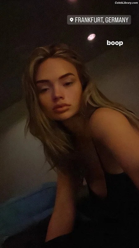 Natalie Alyn Lind photo 19 of 877