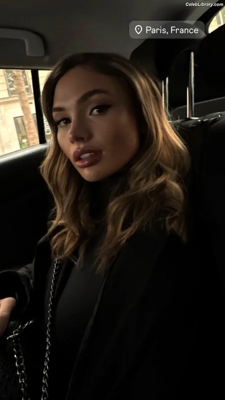 Natalie Alyn Lind photo 15 of 877