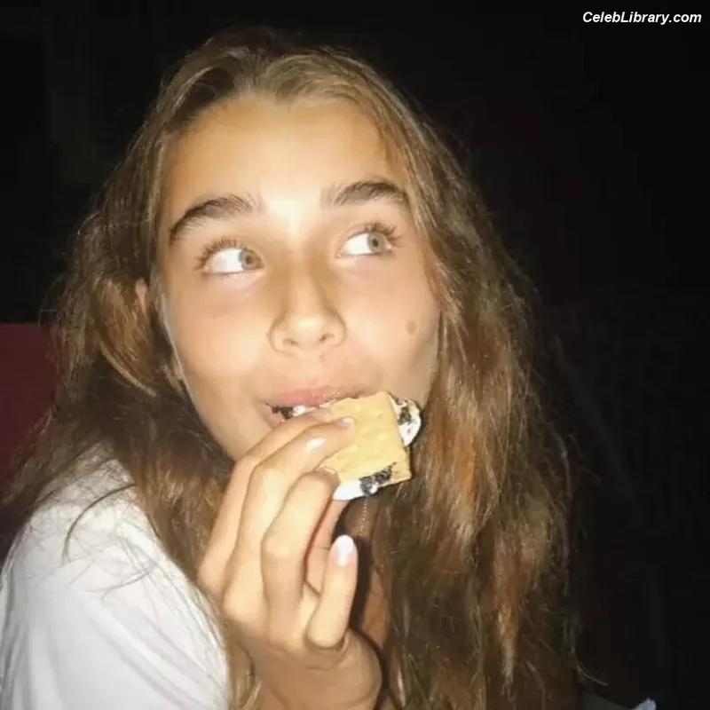 Natalie Biden photo 22 of 138