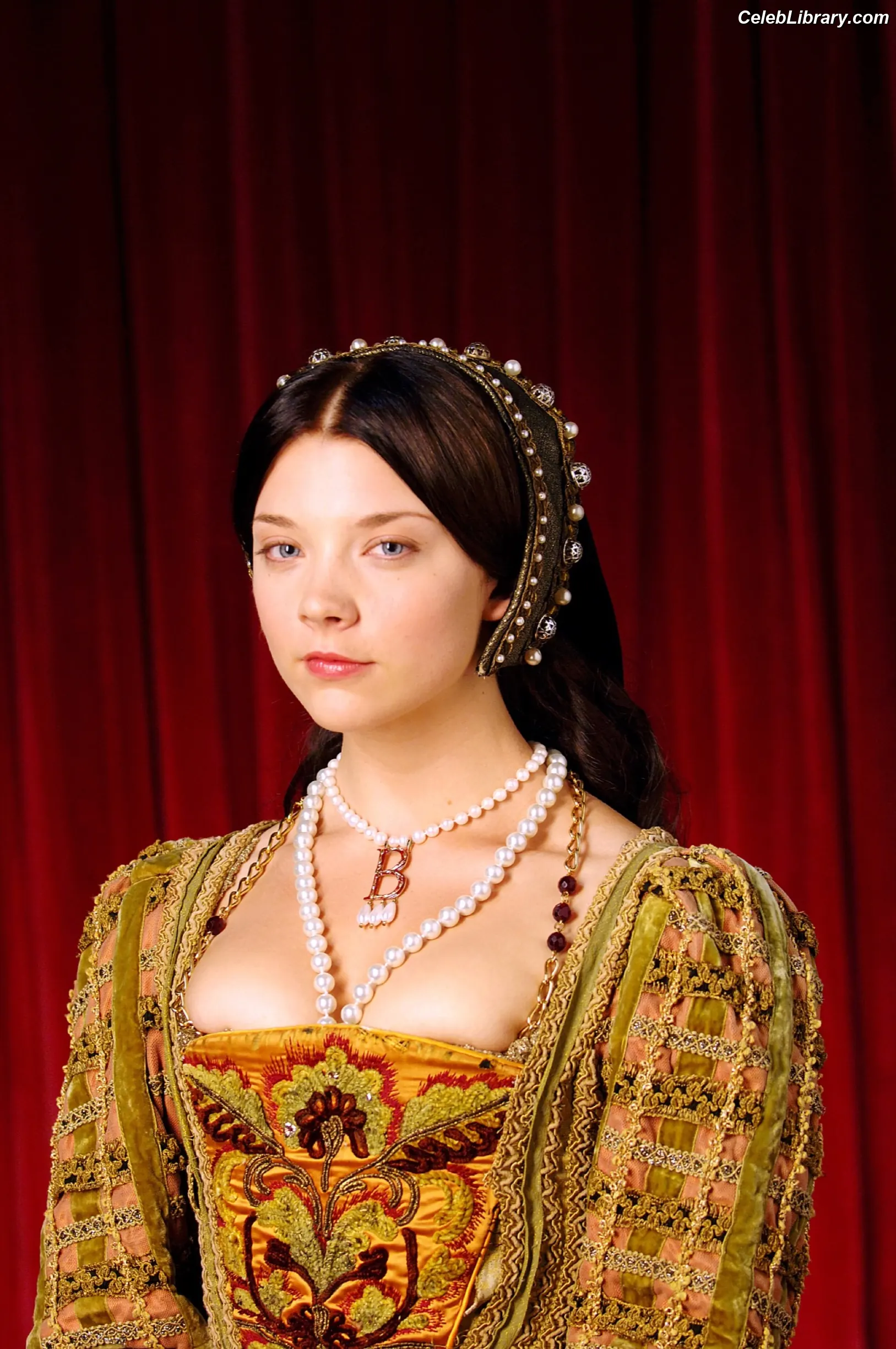 Natalie Dormer photo 8 of 273