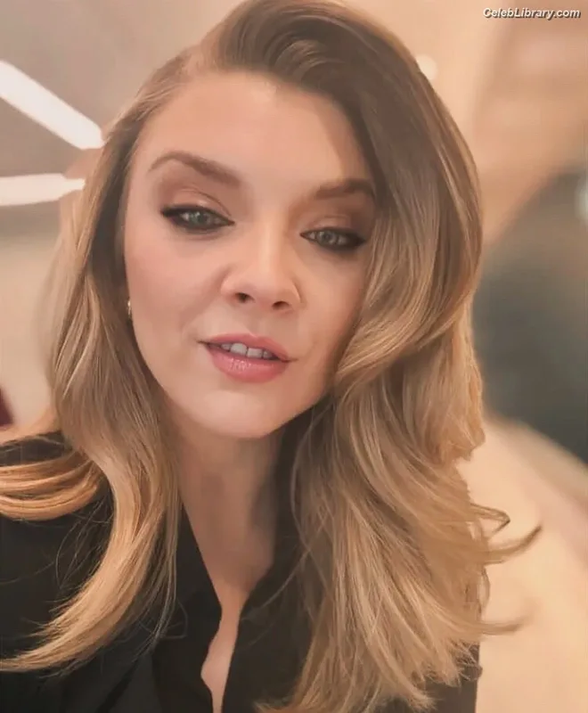 Natalie Dormer photo 20 of 274