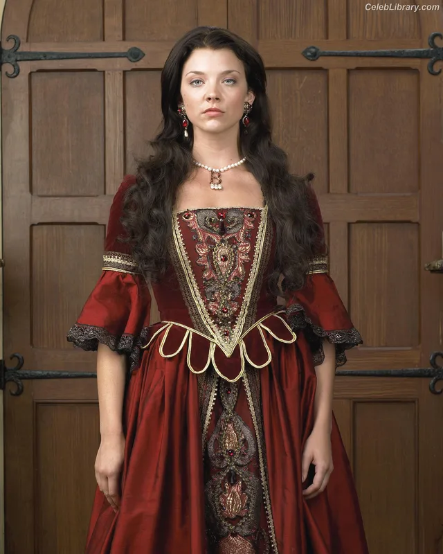 Natalie Dormer photo 1 of 274
