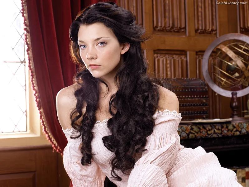 Natalie Dormer photo 2 of 274