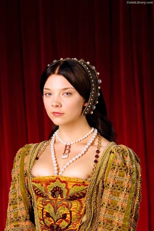 Natalie Dormer photo 8 of 274