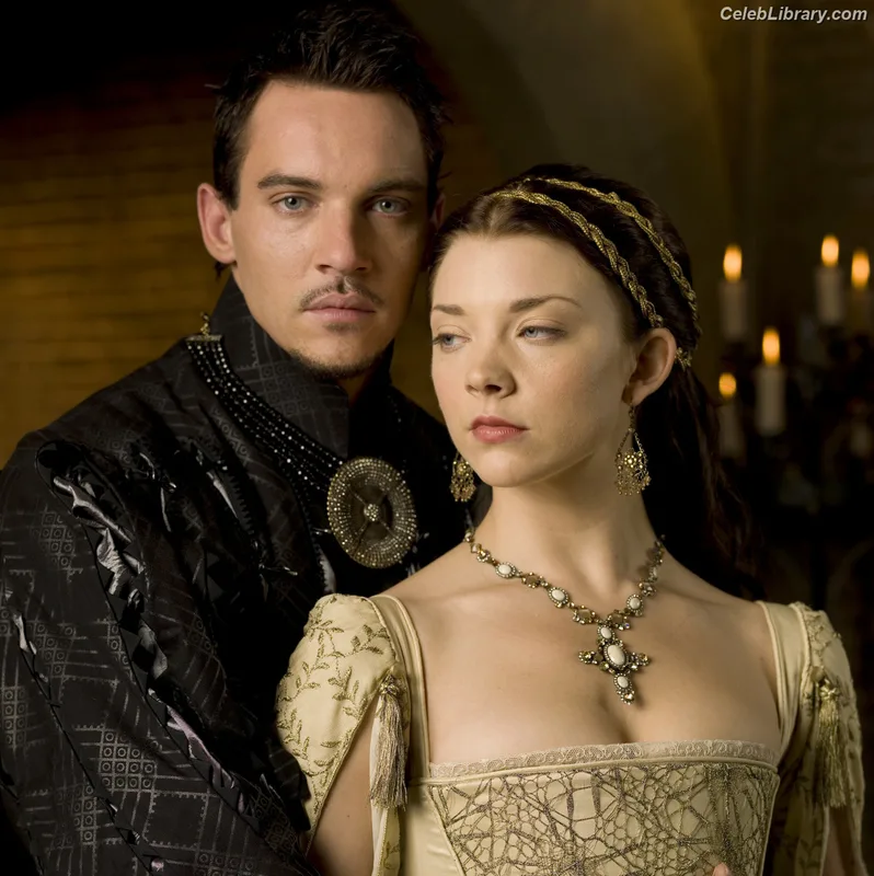 Natalie Dormer photo 10 of 274